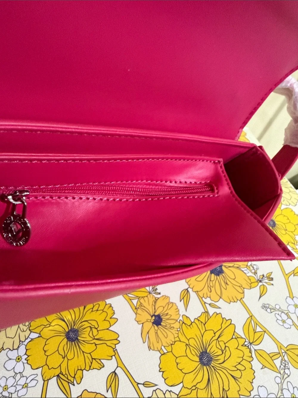 Valentino Orlandi Hot pink Shoulder Bag V Logo Silver Hardware Soho bag New